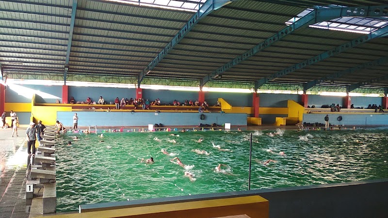 Kolam Renang Zwembad Stadion Gajayana in Kota Malang