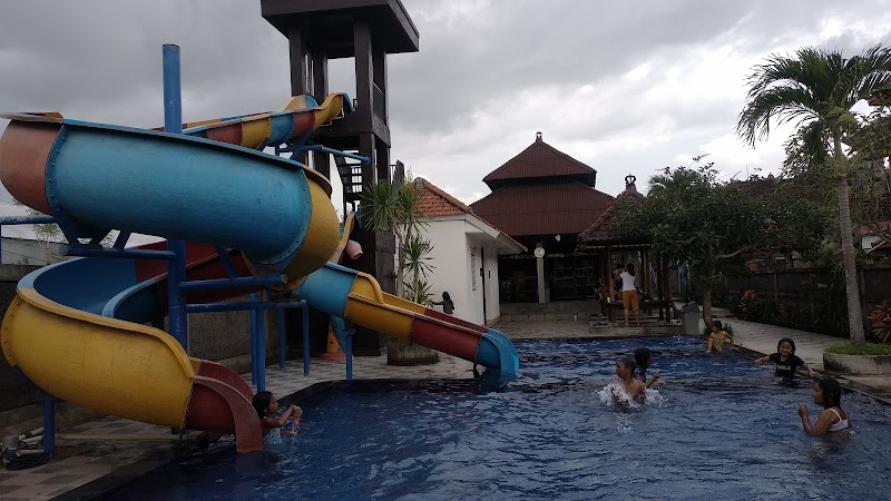 Kolam Taman Reren in Gianyar