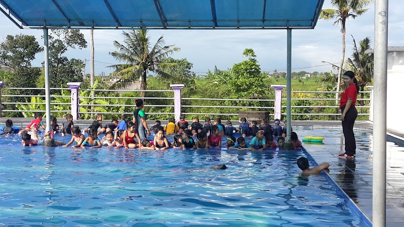 Kolam Taman Reren in Gianyar