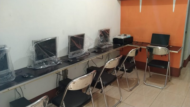 Kursus Komputer Semarang- LPK RADIAN DESAIN in Mijen
