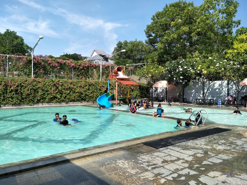 Laguna Swiming Pool Semarang (Pramono Swim School) in Gayamsari