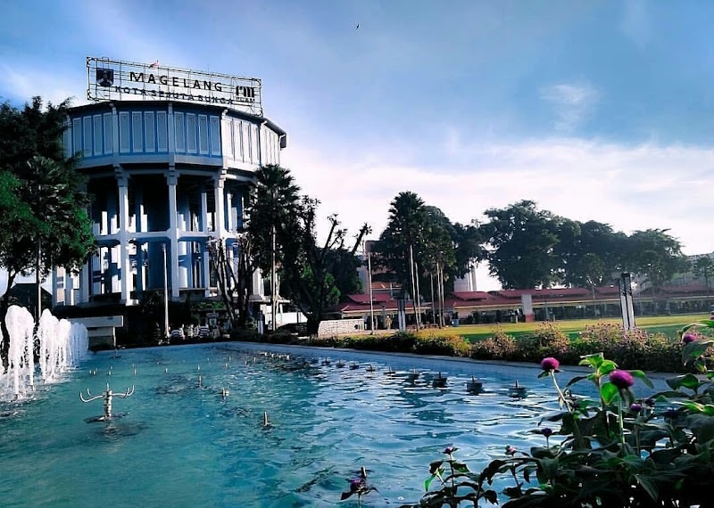 Parkiran Kolam Renang Soekotjo in Kota Magelang