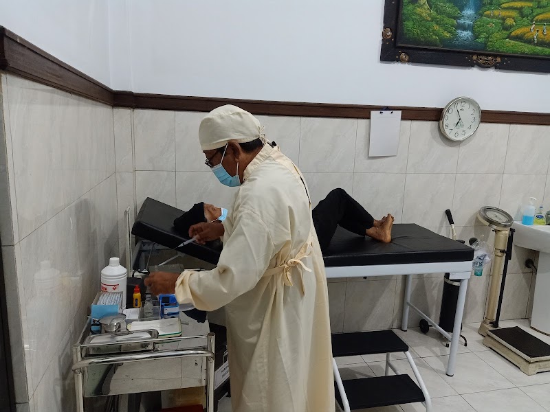 Praktek dr. I Nyoman Arcana SpBiok in Badung