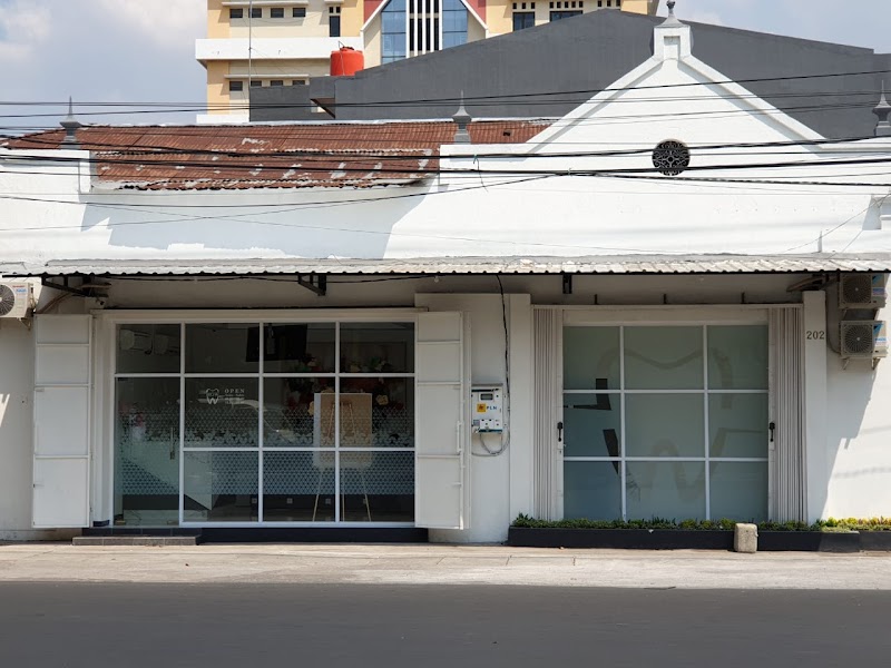 Semarang Dental Center in Semarang Timur