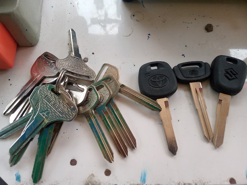 Duplikat Kunci LUTHFI in Batuceper